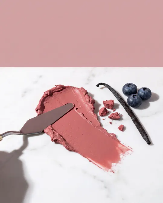 Sonrojo Matte Lipstick, Dusty Rose, texture close-up